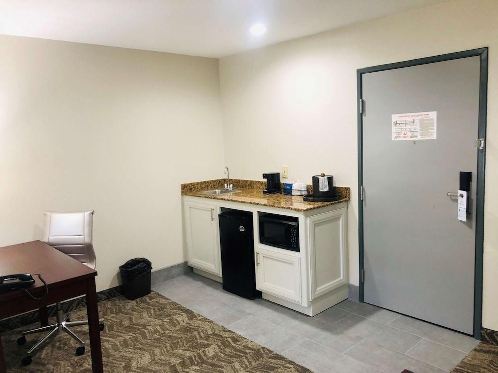 Best Western Plus Lafayette Vermilion River Inn & Suites מראה חיצוני תמונה