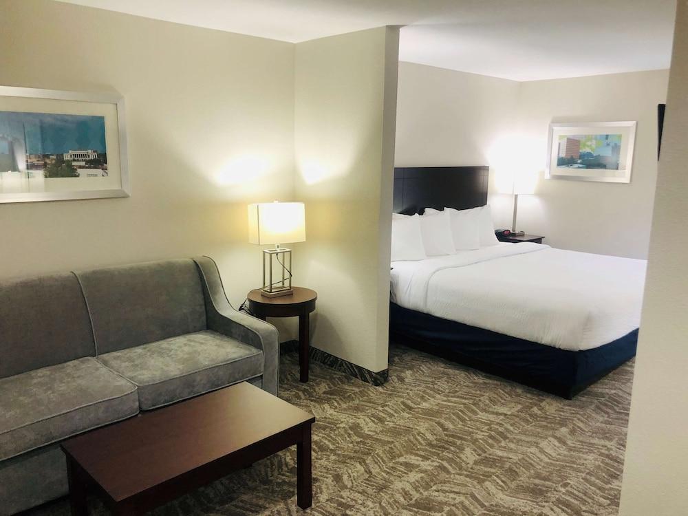 Best Western Plus Lafayette Vermilion River Inn & Suites מראה חיצוני תמונה